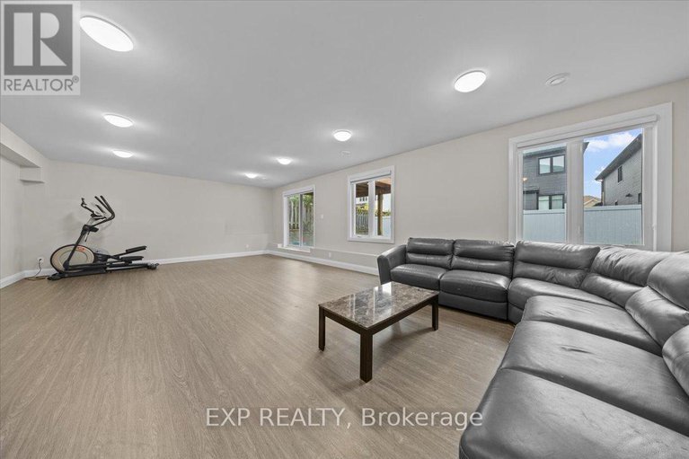28906368/348-abbeydale-circle/morgans-grantsouth-march/ottawa/ontario/K2K0E9_39