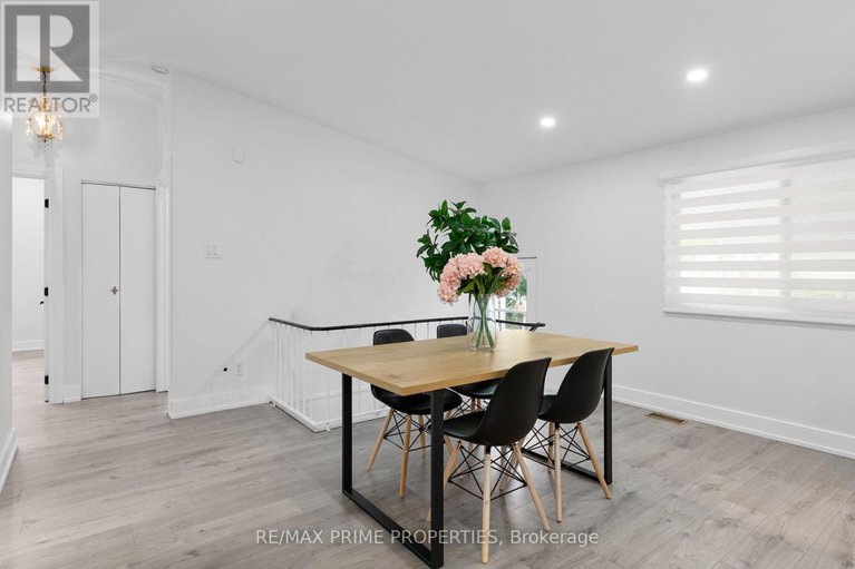 28675419/1035-connery-avenue/elmvale-acresurbandale/ottawa/ontario/K1G2N9_12