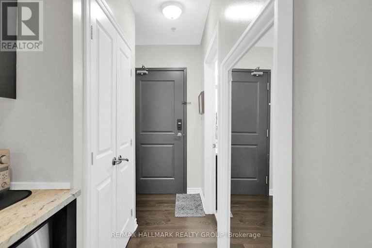 28092683/205-429-kent-street/ottawa-centre/ottawa/ontario/K2P1B5_10