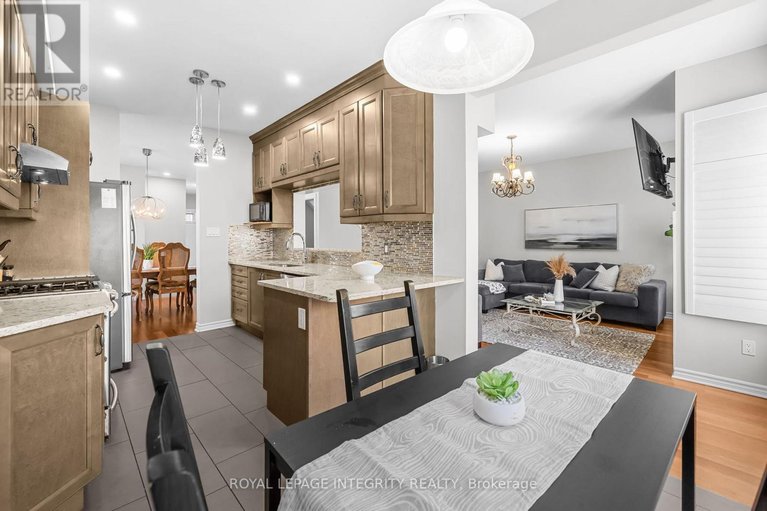 29655323/27-orange-blossom-private/blossom-parkleitrim/ottawa/ontario/K1T0M9_15