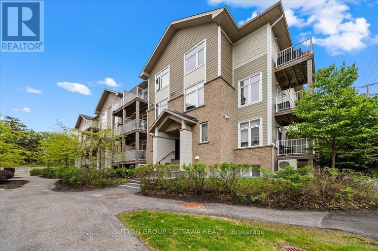 28527540/a-310-everest-private/elmvale-acres/ottawa/ontario/K1G4E3_1