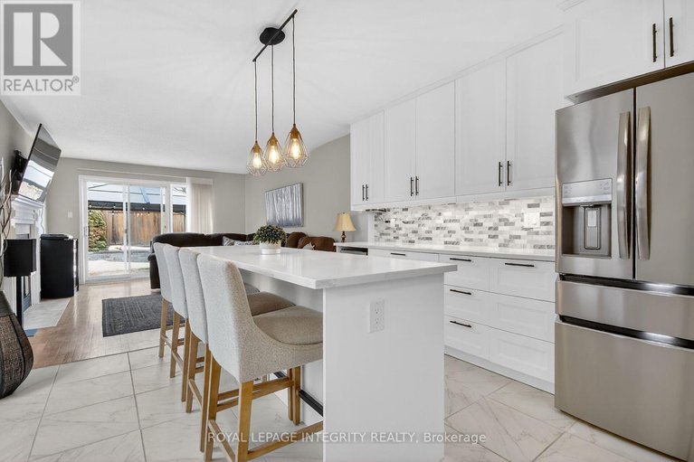 29472041/161-longshire-circle/longfields/ottawa/ontario/K2J4L2_19