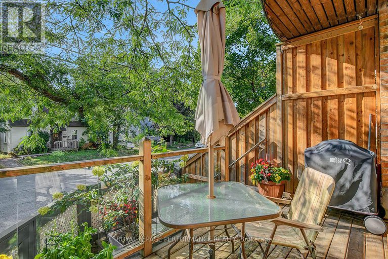 28841567/3-2-columbus-avenue/overbrook/ottawa/ontario/K1K1R3_23