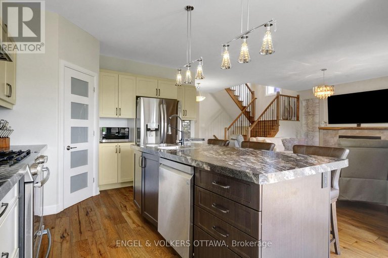 28485640/116-sunset-crescent/russell-twp/russell/ontario/K4R0E3_12