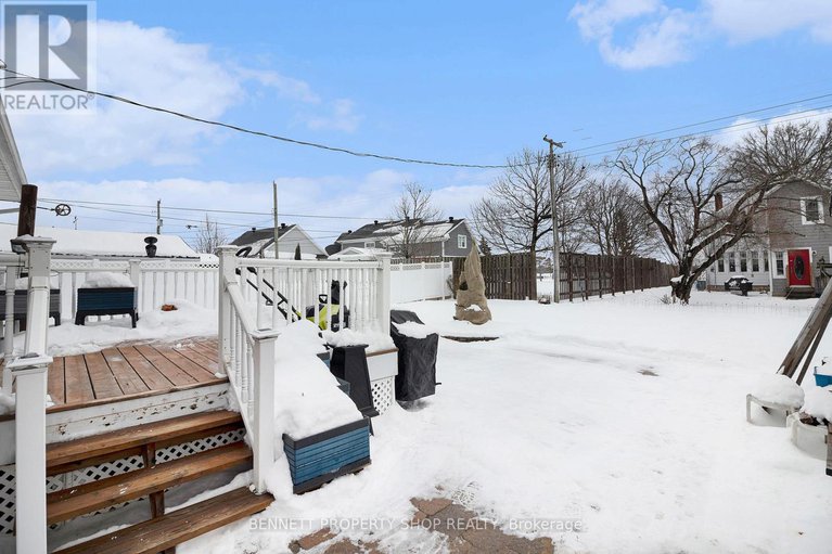 29242248/71-kyle-drive/morrisburg/south-dundas/ontario/K0C1X0_26