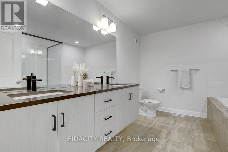 29080347/864-moses-tennisco-street/cfb-rockcliffe-and-area/ottawa/ontario/K1K5A2_19