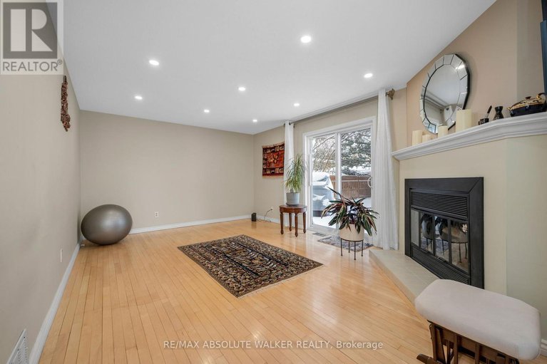 29318245/1849-montereau-avenue/chapel-hill/ottawa/ontario/K1C5X5_13