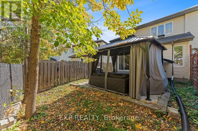 28971340/4085-kelly-farm-drive/blossom-parkkemp-parkfindlay-creek/ottawa/ontario/K1T4J3_46