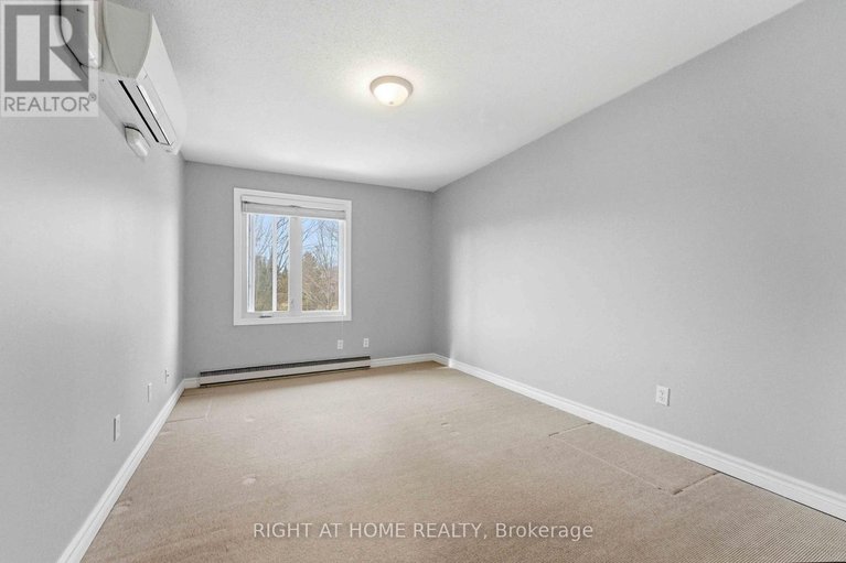 29541775/4-chisholm-court/beaverbrook/ottawa/ontario/K2K1E2_20