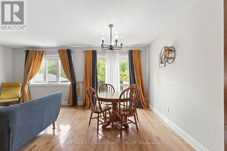 28887715/2309-marble-crescent/town-of-rockland/clarence-rockland/ontario/K4K0G9_13