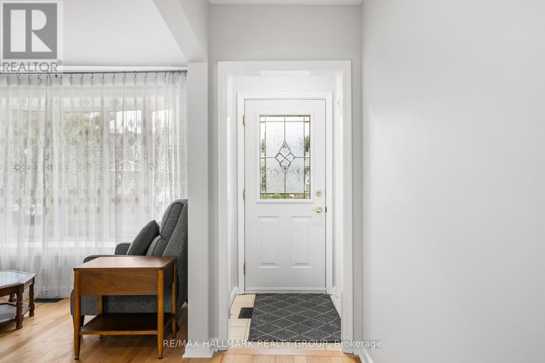 28867209/853-chapman-boulevard/elmvale-acres/ottawa/ontario/K1G1V1_3