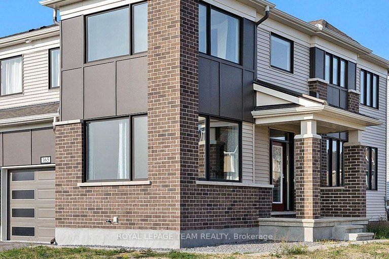 29589396/165-yearling-circle/richmond/ottawa/ontario/K0A2Z0_2