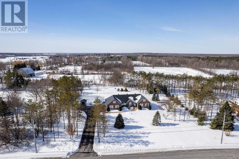 29425027/5650-pinestone-drive/south-glengarry-charlottenburgh-twp/south-glengarry/ontario/K0C2J0_42