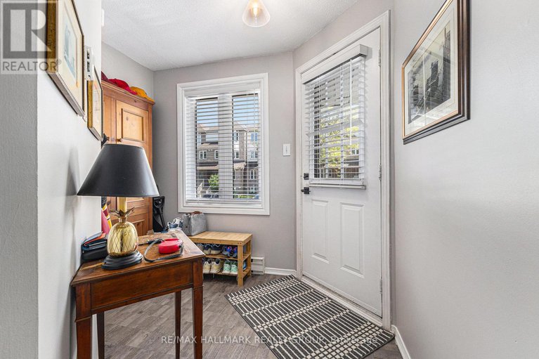 28394820/63-briston-private/hunt-club-park/ottawa/ontario/K1G5P8_2
