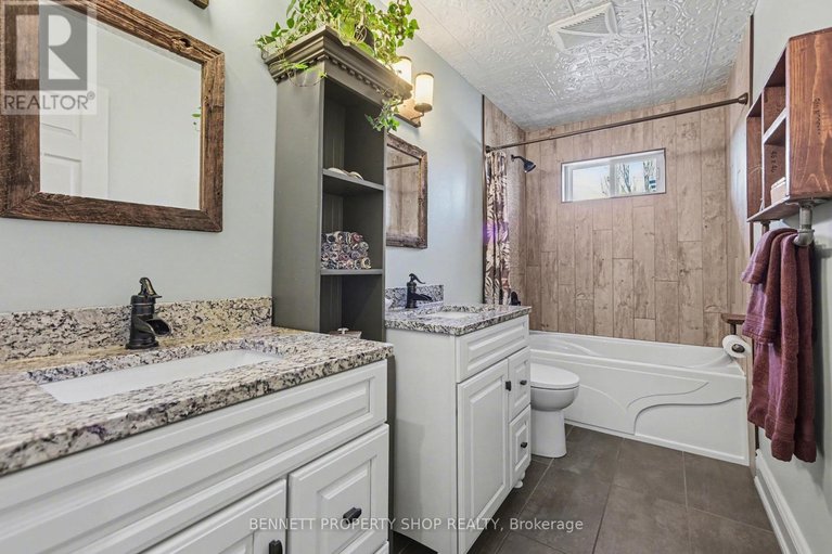 29679626/493-laurier-street/town-of-rockland/clarence-rockland/ontario/K4K1E7_17