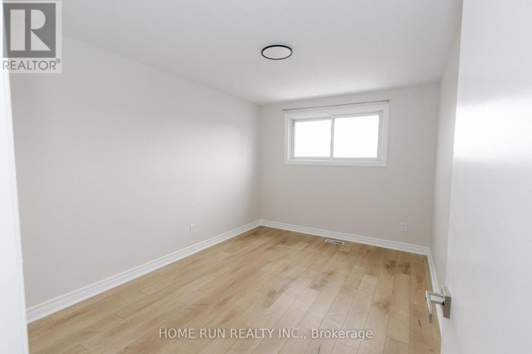 29472540/1285-meadowland-drive/borden-farmstewart-farmcarleton-heightsparkwood-hills/ottawa/ontario/K2E6K4_12