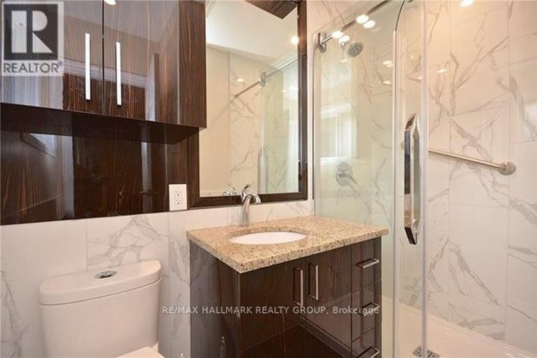 29569625/2160-lambeth-walk/parkway-park/ottawa/ontario/K2C1G1_20