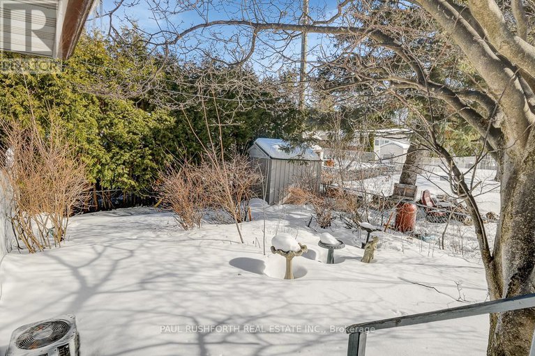 29381934/224-kennedy-lane-w/bilberry-creekqueenswood-heights/ottawa/ontario/K1E1G6_42