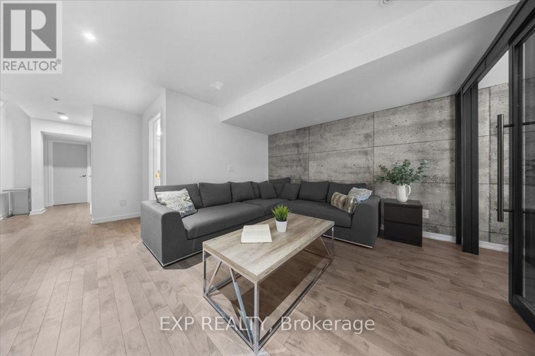 29639799/769-brian-good-avenue/riverside-southgloucester-glen/ottawa/ontario/K4M0E3_25