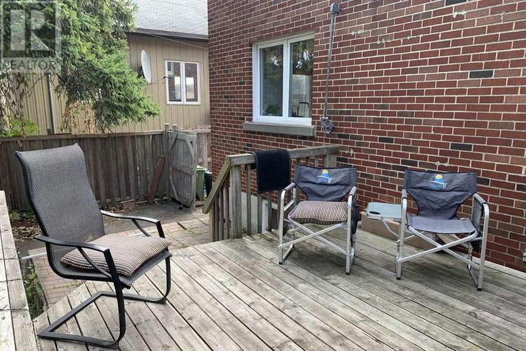 27540685/271-mcarthur-avenue/vanier/ottawa/ontario/K1L6P3_36