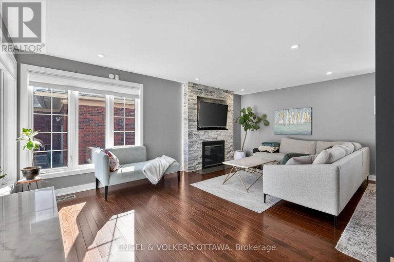 29665272/754-cork-street/elmvale-acres/ottawa/ontario/K1G1X9_5