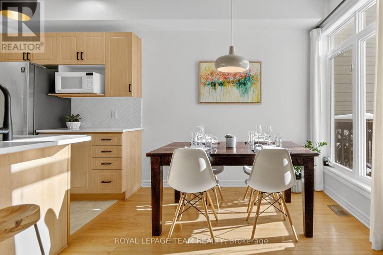 29098547/293-waymark-crescent/bridlewood/ottawa/ontario/K2M0A5_7