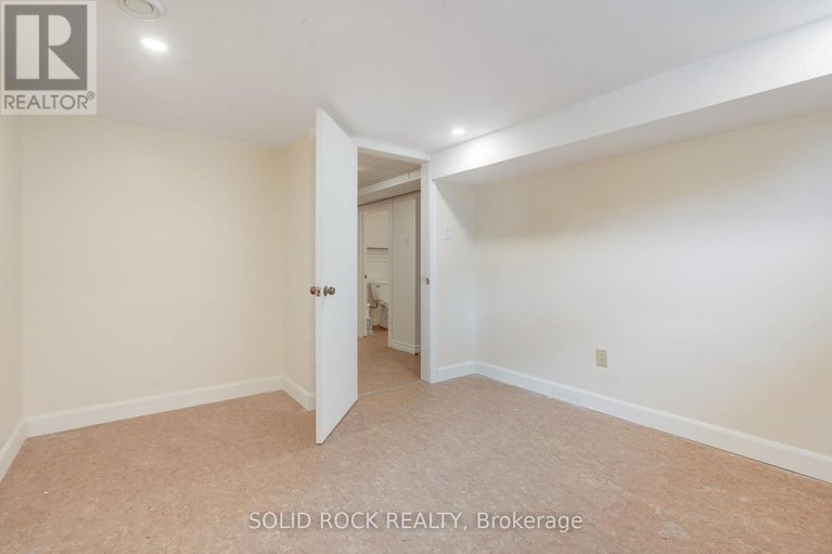28538691/1135-maybank-street/parkway-park/ottawa/ontario/K2C2W7_36