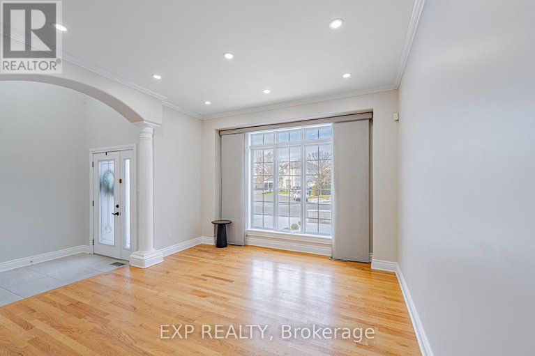 29139967/11-wellsmere-court/rideau-heightsrideau-river/ottawa/ontario/K2E8C2_14