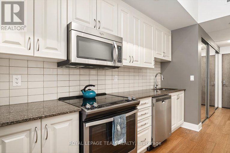 29433240/103-485-richmond-road/westboro-west/ottawa/ontario/K2A3W9_17