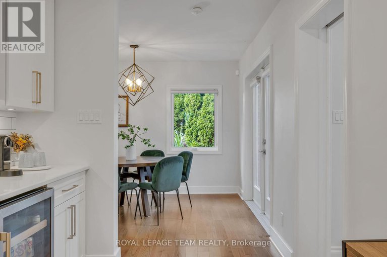 28806110/2233-beaver-avenue/alta-vista/ottawa/ontario/K1H7W3_24