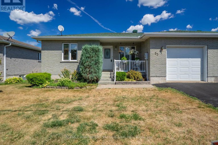 28708215/53-sandfield-avenue-n/alexandria/north-glengarry/ontario/K0C1A0_1