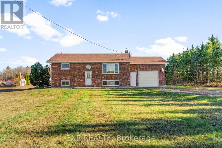 29018992/1860-lochwinnoch-road/horton-twp/horton/ontario/K7V3Z4_1