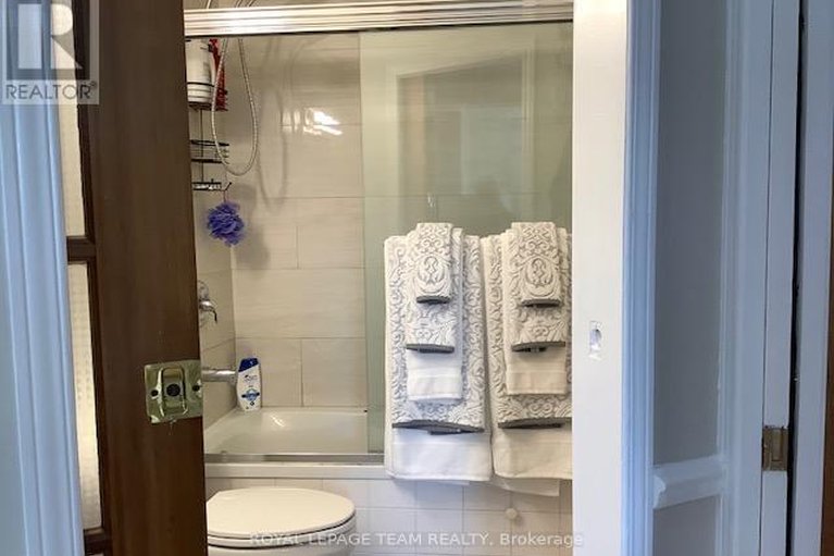 29620051/5425-otto-street/osgoode/ottawa/ontario/K0A2W0_10