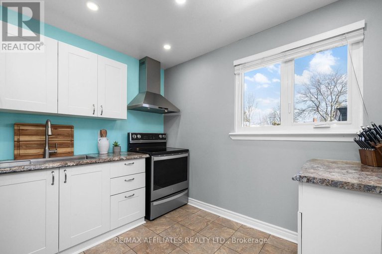 29175531/910-borland-drive/chatelaine-village/ottawa/ontario/K1E1X6_14