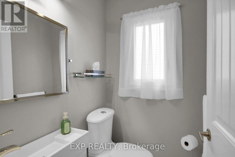 28340674/2001-neepawa-avenue/carlingwood/ottawa/ontario/K2A3L4_14