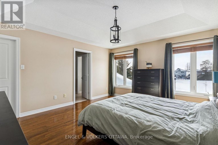 29377560/76-frontenac-boulevard/embrun/russell/ontario/K0A1W0_31