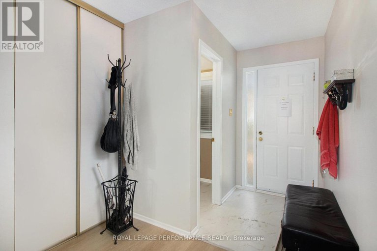 28927668/170-midsummer-terrace/queenswood-heights-south/ottawa/ontario/K1E3V6_24
