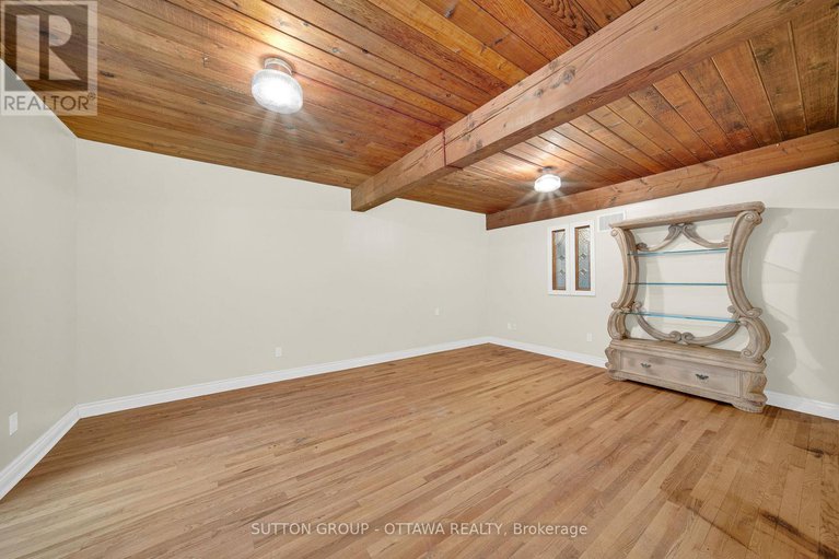 29185159/661-blair-road/rothwell-heights/ottawa/ontario/K1J7M4_24