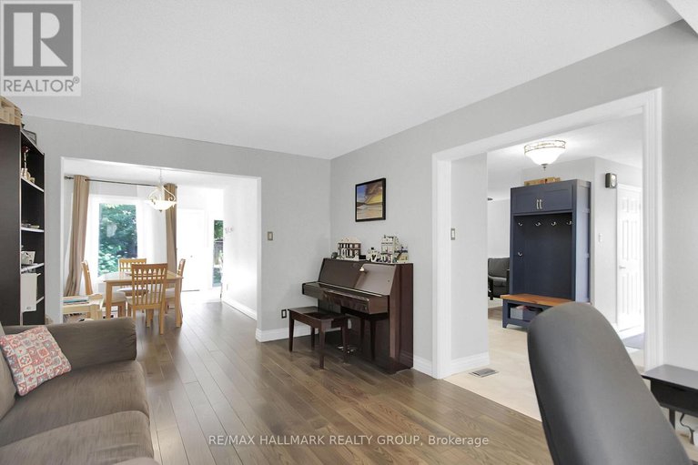 28723608/1661-kindersley-avenue/chateauneuf/ottawa/ontario/K1C4V4_9