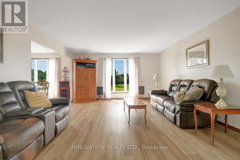28665702/1565-lindsay-road/north-grenville-twp-kemptville-south/north-grenville/ontario/K0G1S0_9