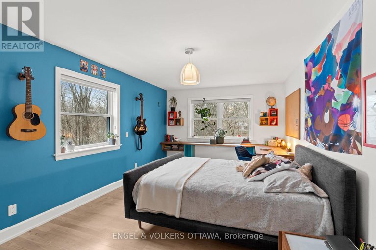 28371373/15-camwood-crescent/arlington-woods/ottawa/ontario/K2H7X1_28