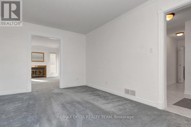 29436632/798-lalande-terrace/fallingbrookridgemount/ottawa/ontario/K4A2M4_12