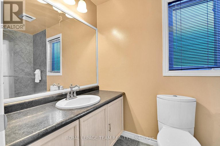 29052071/310-mceachern-crescent/bilberry-creekqueenswood-heights/ottawa/ontario/K1E3K2_21