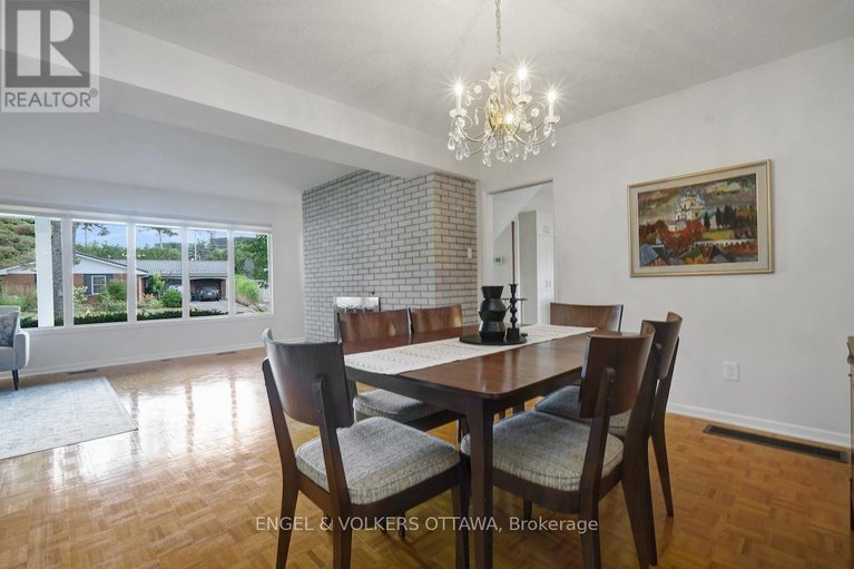 29036505/29-qualicum-street/bruce-farmgraham-parkqualicumbellands/ottawa/ontario/K2H7H1_16