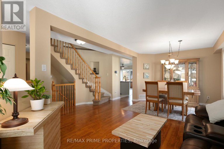 29075456/1545-senateurs-way/fallingbrookpineridge/ottawa/ontario/K4A4A2_9