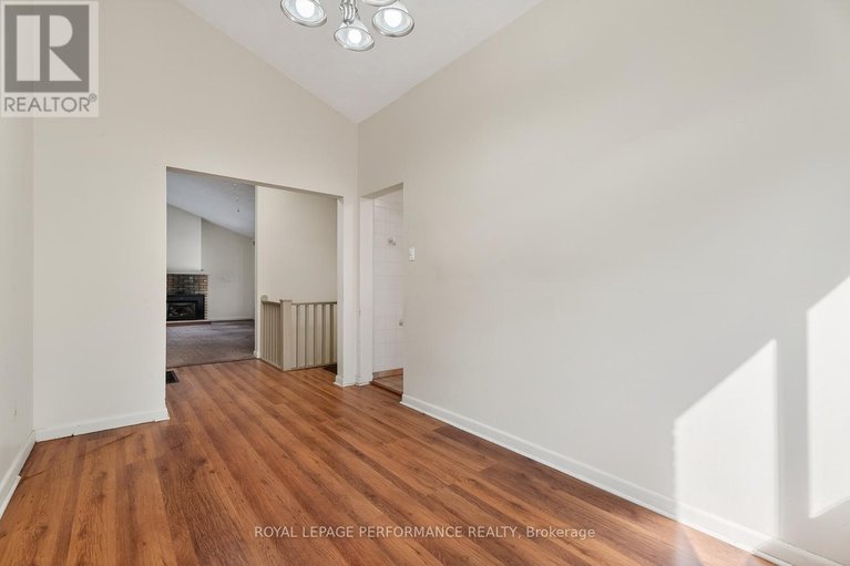 29483559/1132-adirondack-drive/kenson-park/ottawa/ontario/K2C2V1_12