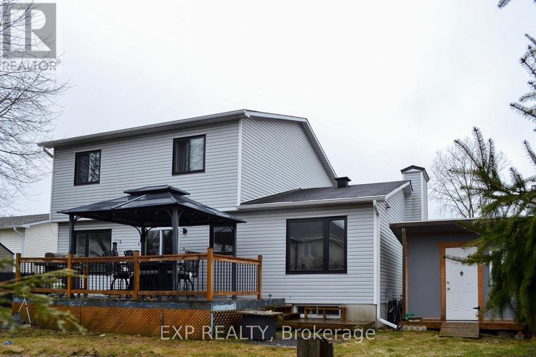 29617820/965-belvedere-avenue/town-of-rockland/clarence-rockland/ontario/K4K1H3_18