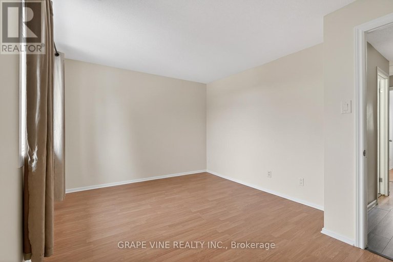 29208366/6885-bilberry-drive/convent-glen-north/ottawa/ontario/K1C2E8_19