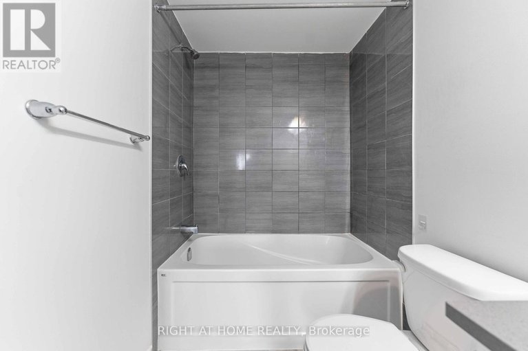 29608682/404-edgevalley-court/stittsville-north/ottawa/ontario/K2S2R3_27