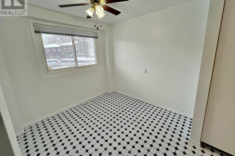 29226894/53j-sumac-street/beacon-hill-south/ottawa/ontario/K1J7T7_3